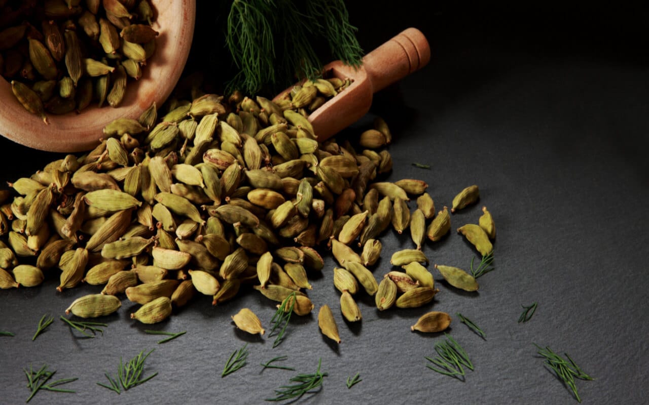 How does cardamom benefit your skin and health?