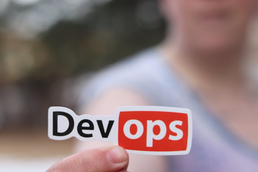 How cloud computing is used in DevOps?