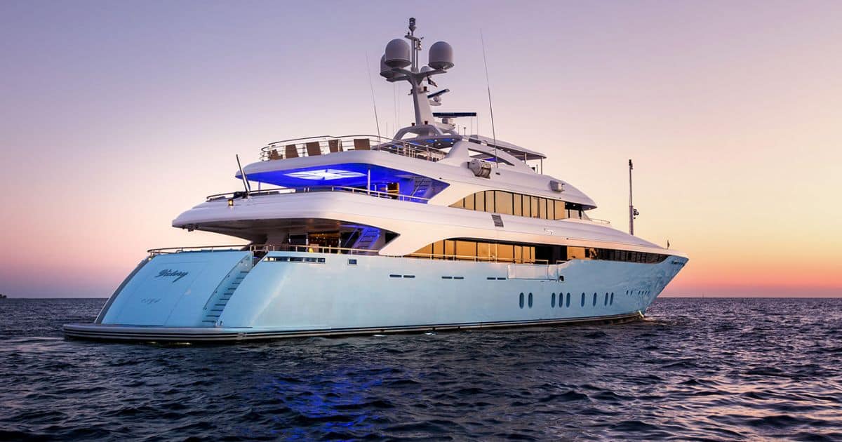 5-star luxury dinner cruise – Dubai Marina